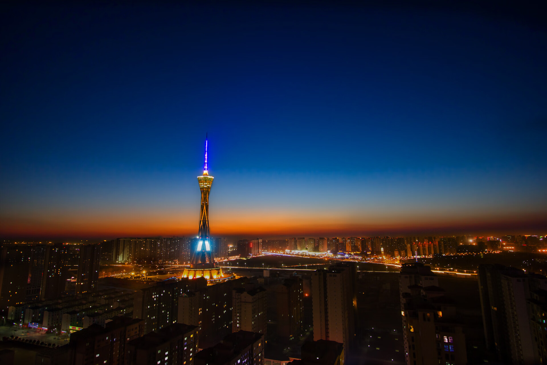 女子足球联赛注重品牌建设吸引更多观众关注,女子足球锦标赛